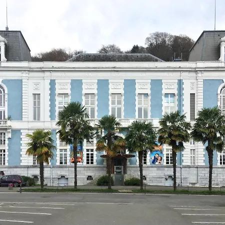 Appartement Pyrene Holidays - Résidence La Fontaine - Triplex Spacieux à 10mn à Pied Des Thermes Bagnères-de-Bigorre