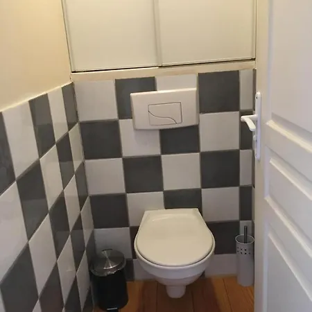Pyrene Holidays - Appartement Spacieux - Chambres Climatisees - Cour Privee Bagnères-de-Bigorre