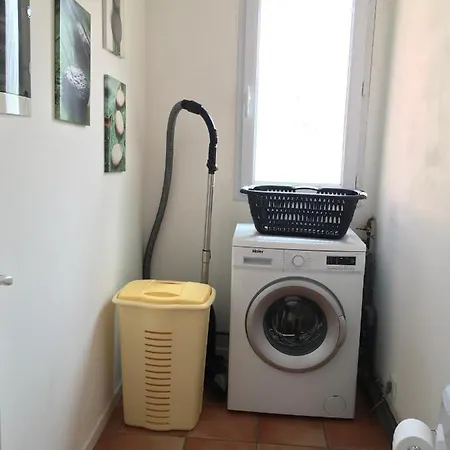Pyrene Holidays - Appartement Spacieux - Chambres Climatisees - Cour Privee Apartman Bagnères-de-Bigorre