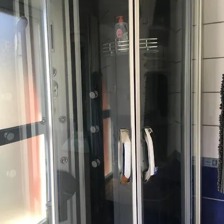 Appartement Pyrene Holidays - Résidence La Fontaine - Triplex Spacieux à 10mn à Pied Des Thermes