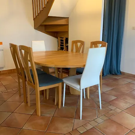 Pyrene Holidays - Appartement Spacieux - Chambres Climatisees - Cour Privee *