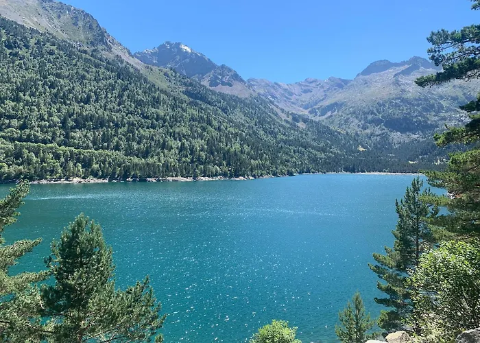 Pyrene Holidays - Spacieux Et Familial - Voyage Et Cure Thermale A De Bigorre