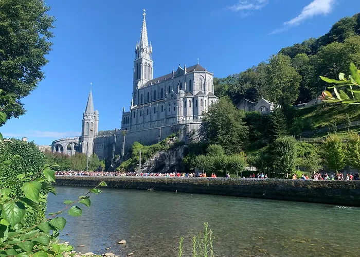 아파트 Pyrene Holidays - Spacieux Et Familial - Voyage Et Cure Thermale A De Bigorre 바네르드비고르