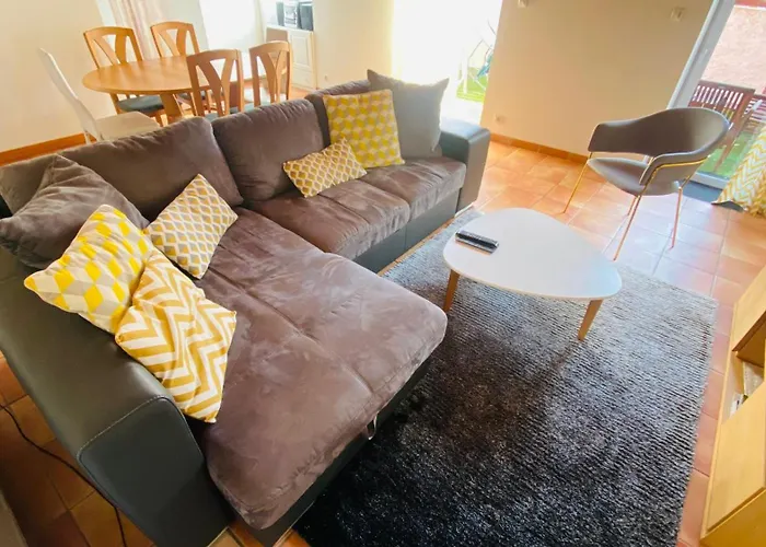 Pyrene Holidays - Spacieux Et Familial - Voyage Et Cure Thermale A De Bigorre 아파트