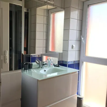 Pyrene Holidays - La Fontaine - Triplex Spacieux A 10mn A Pied Des Thermes Apartment