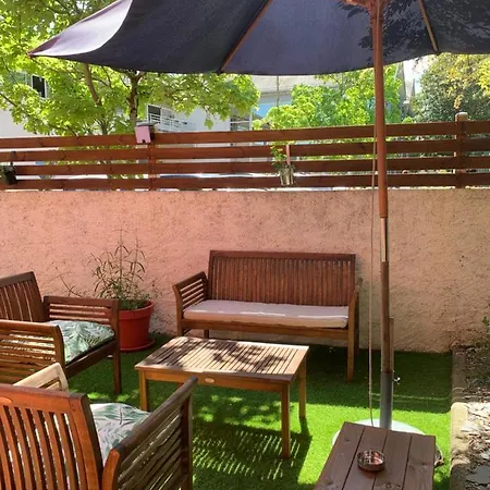 Apartament Pyrene Holidays - Appartement Spacieux - Chambres Climatisees - Cour Privee *
